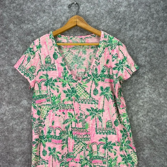 Lilly Pulitzer Wtta V Neck T Shirt Top Wonens Large Mandela Baby's Always Worth - Picture 3 of 10